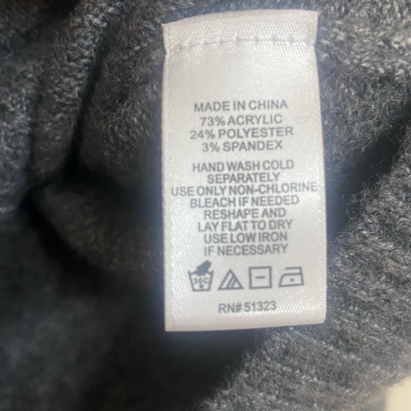 Cece Gray sweater size M -Like NEW! - Picture 4 of 4